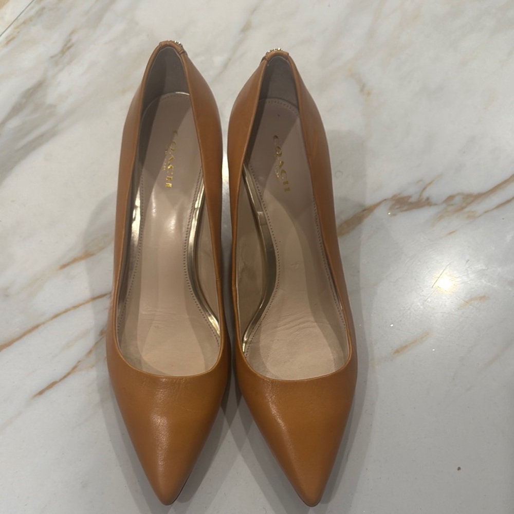 Coach Tan Leather Heels Classic Pumps